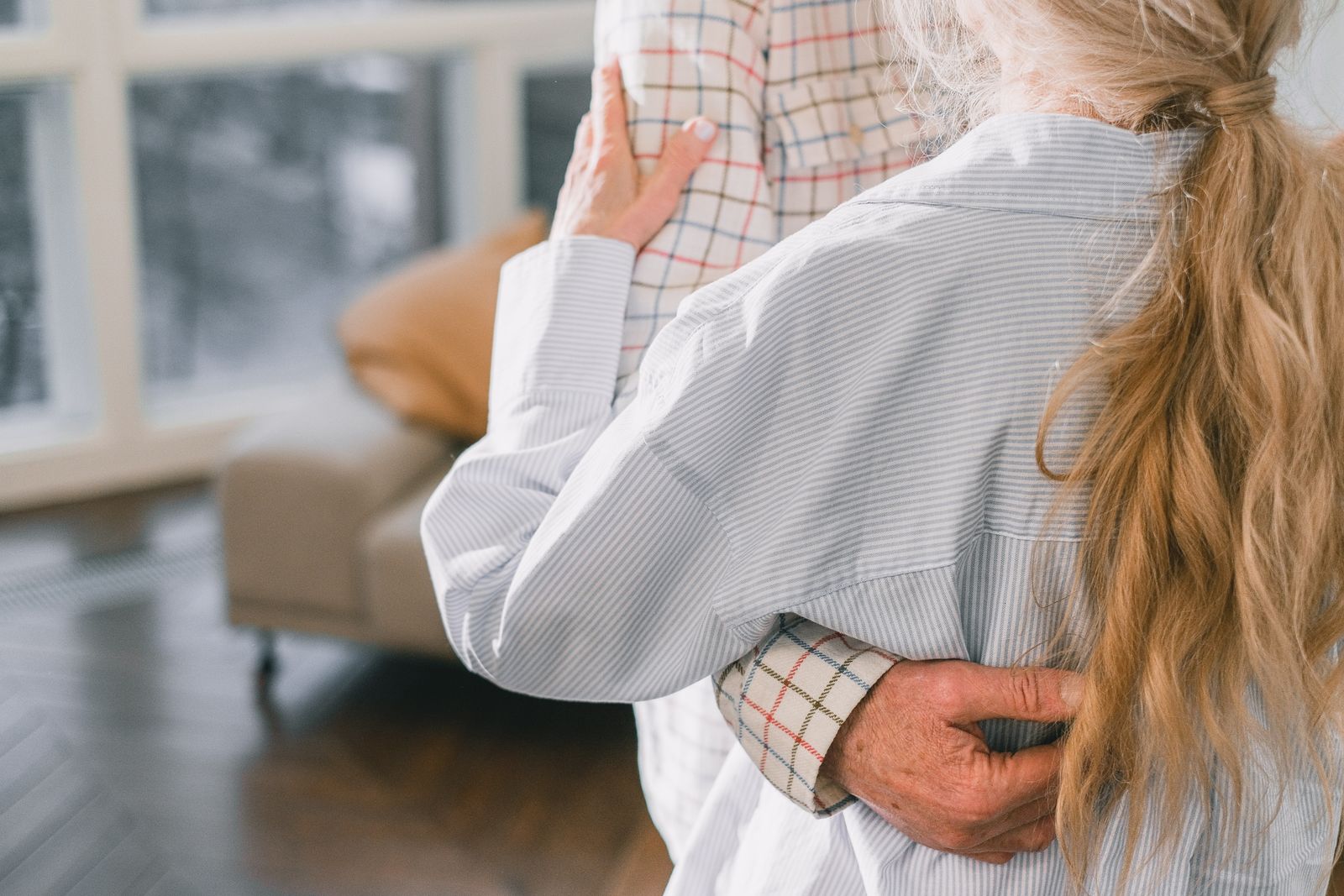 Helping a Loved One Feel at Home After a Move